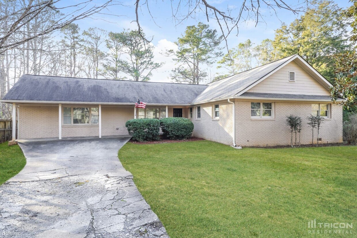 5266 Memorial Ln SW, Powder Springs, GA 30127 House Rental in Powder