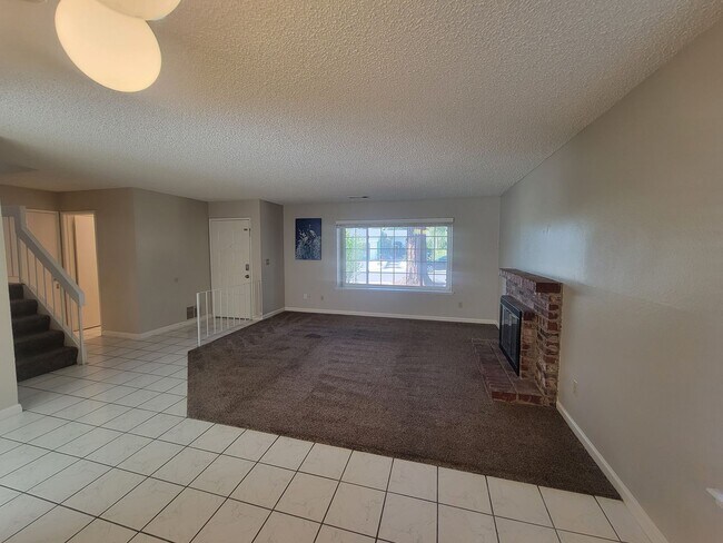 Foto del edificio - Spacious 3 Bed 2.5 Bath in Citrus Heights