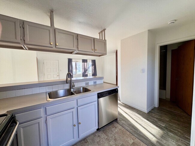 Foto del edificio - 3575-3528 28th St