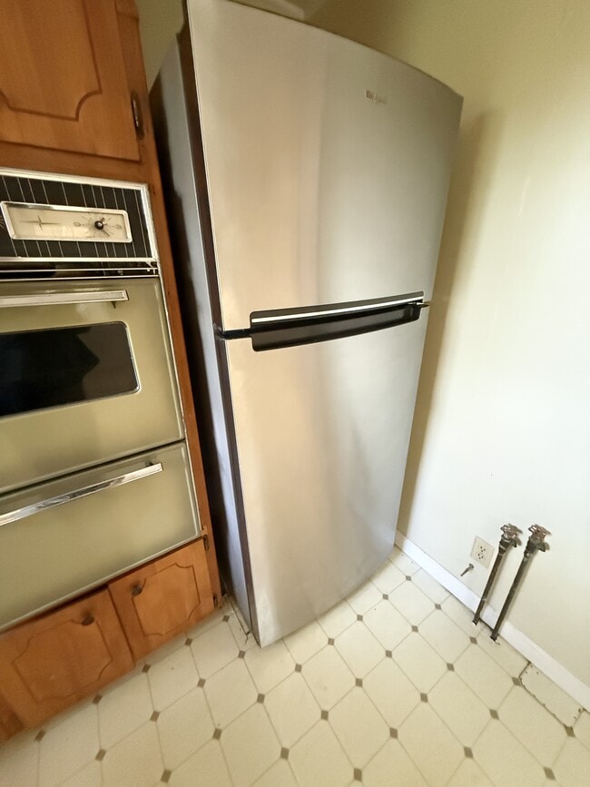 Building Photo - 123 Leeper St