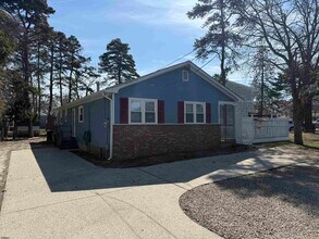 Building Photo - 230 Bethel Rd