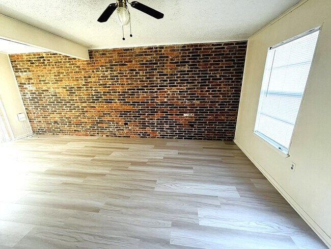 Foto del edificio - 402 S 2nd St