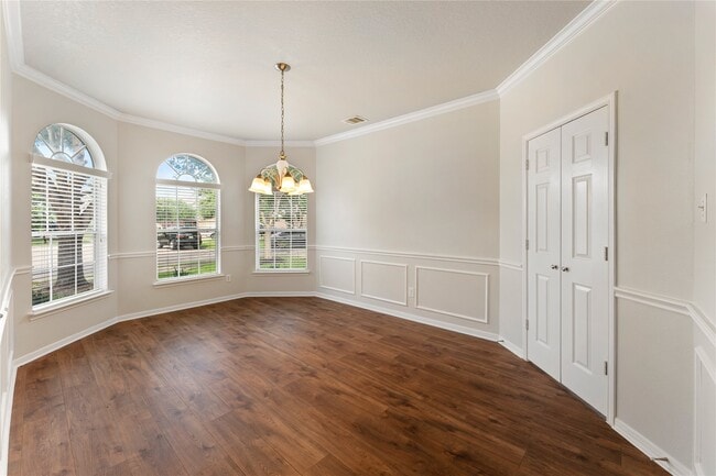 Building Photo - 21915 Sunvolt Ct