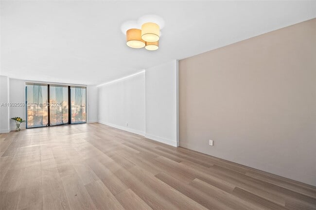 Foto del edificio - 18151 NE 31st Ct