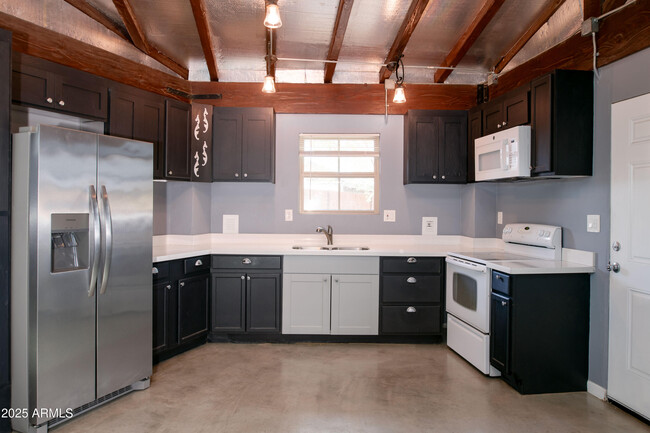 Foto del edificio - 4123 E Darrow St