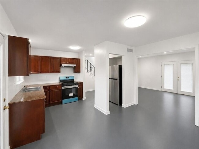Building Photo - 7702 Belcrest Pl