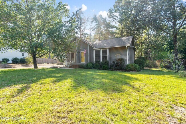 Building Photo - 1450 Longleaf Dr E