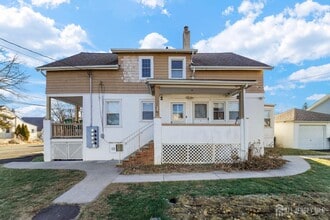 Building Photo - 43 Hillcrest Ave