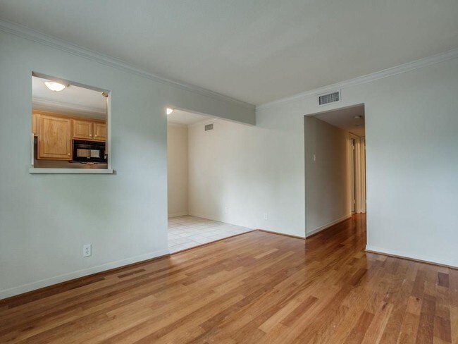 Foto del edificio - 6315 Richmond Ave