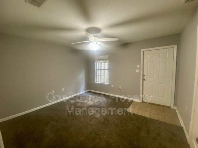 Building Photo - 2738 W Tharpe St