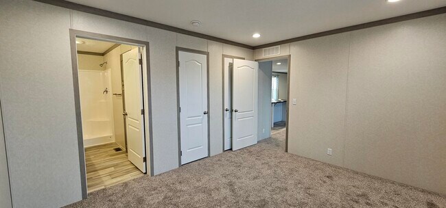 Building Photo - 3969 Deadwood Dr N