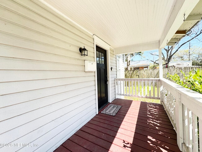 Foto del edificio - 2745 Gilmore St