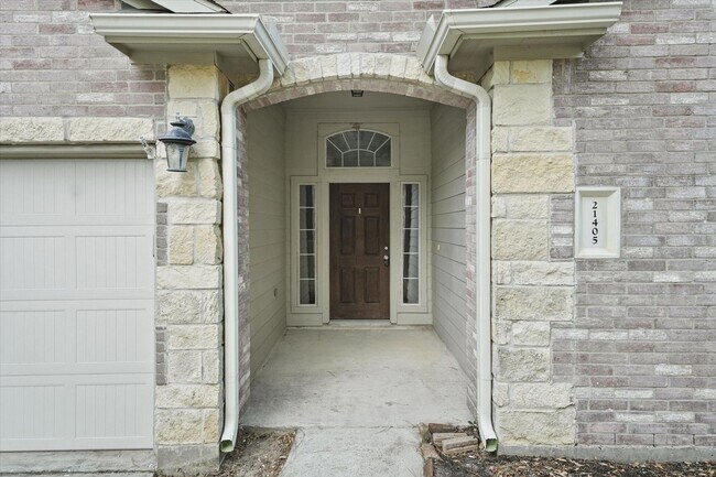 Building Photo - 21405 Naples Holw Ln