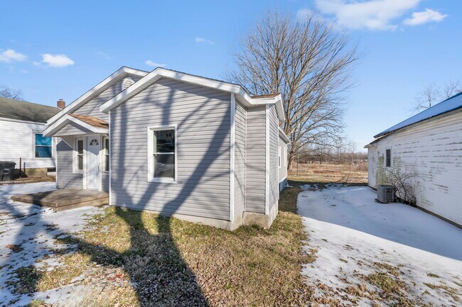 Foto del edificio - 1438 N Water St