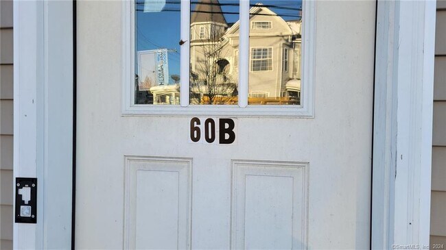 Building Photo - 60 Maple Ave
