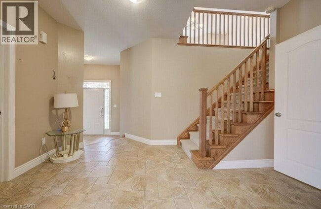 Building Photo - 331 Westpark Cres