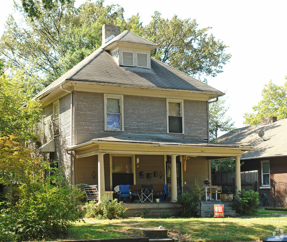 Foto del edificio - 2161 Monroe Ave