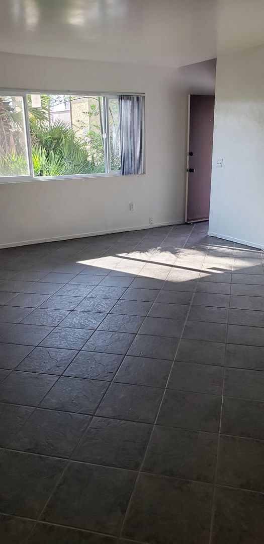 Foto del edificio - Duplex Townhome with Huge yard on Cul de S...