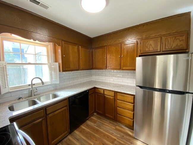 Building Photo - 503 Culpepper Ct