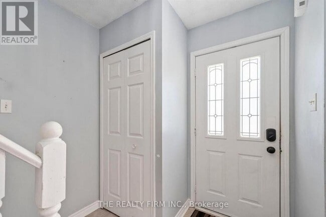 Building Photo - 151 Martinet Ave