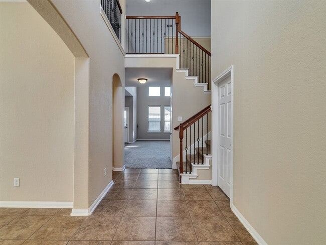 Building Photo - 2750 Villa Bella Ct