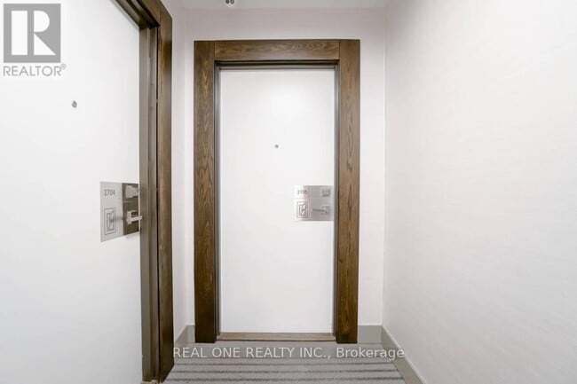 Building Photo - 510-2510 Curran Place