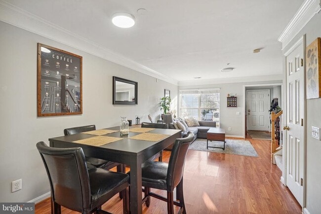 Foto del edificio - 3842 Clore Pl