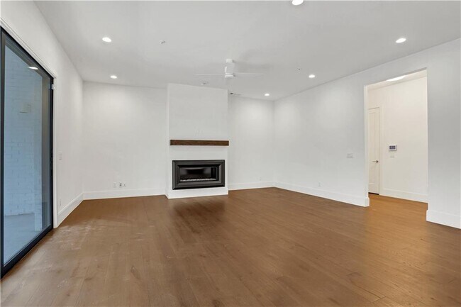 Foto del edificio - 1494 Red Fox Dr NE