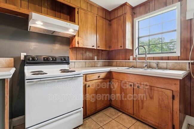 Foto del edificio - 218 Lovelace Rd