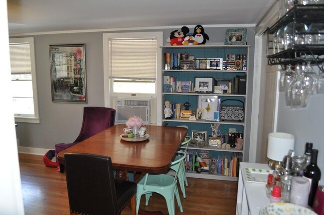 Foto del edificio - 727 Moss St
