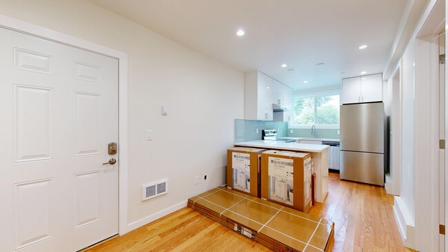 Building Photo - 338A 5th Ave-