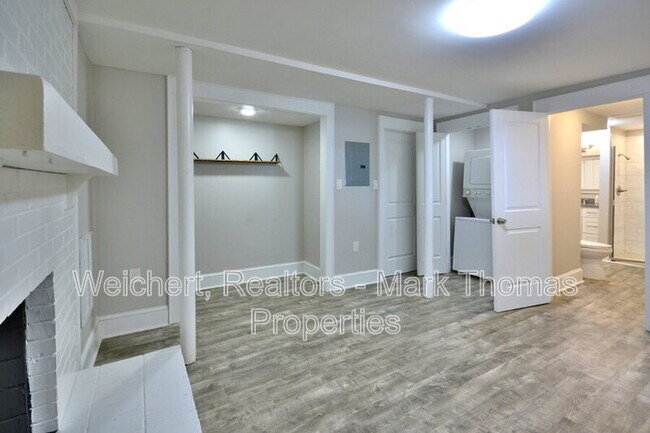 Photo - 1900 Sunset Ave Apartment