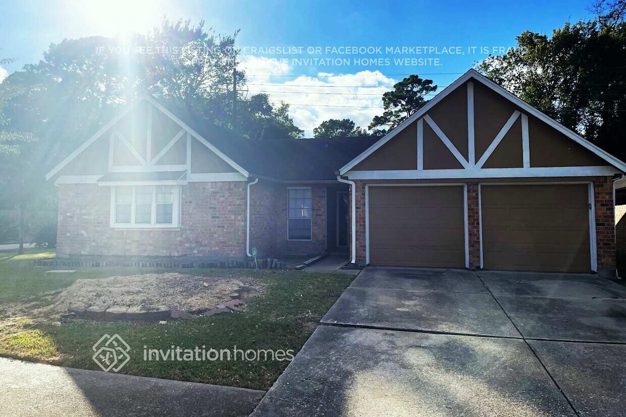 Foto principal - 8703 Saratoga Forest Dr