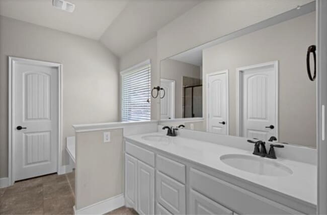 Building Photo - 3027 Maverick Dr
