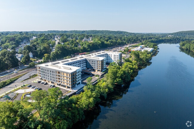 Building Photo - The Beck