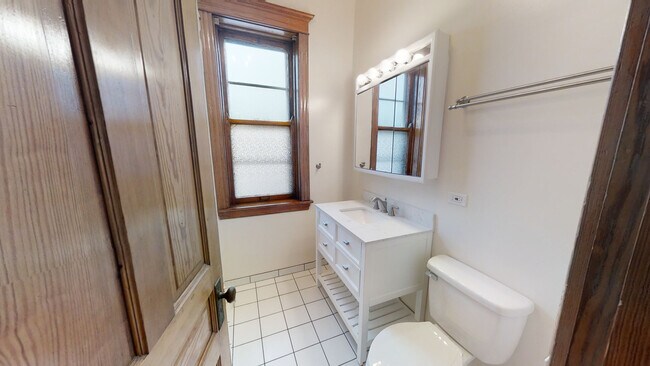 Building Photo - 3720 N Wayne Ave