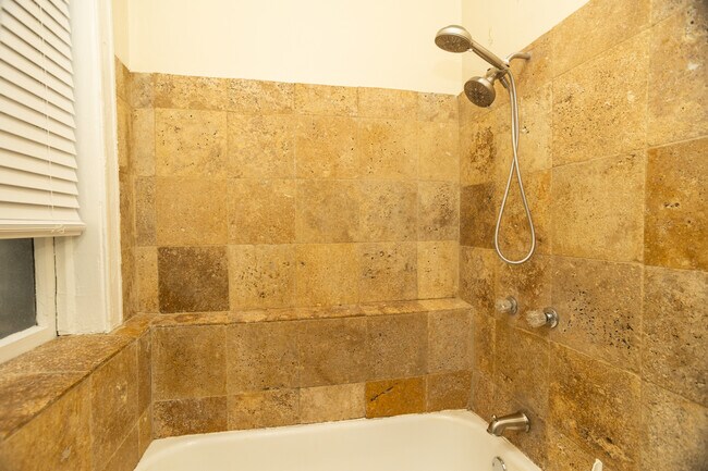 Foto del edificio - 3149 W Lyndale St
