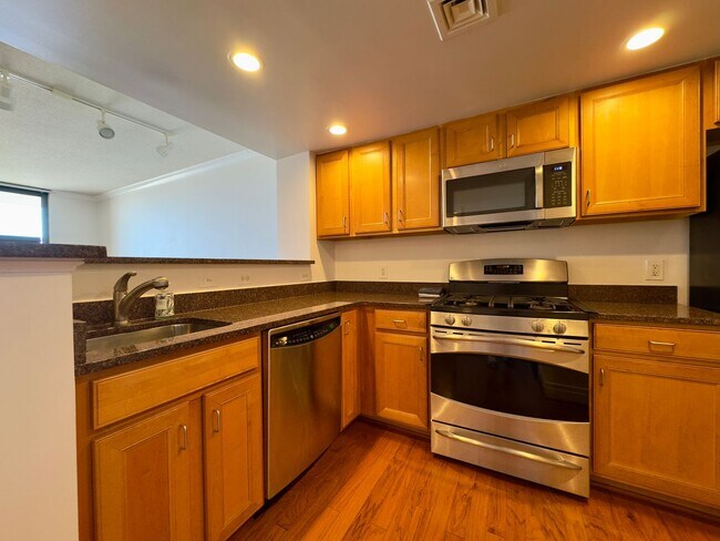 Foto del edificio - Charming 1 Bedroom/1 Bathroom Apartment Unit with In-Unit Laundry in Downtown Baltimore, MD!