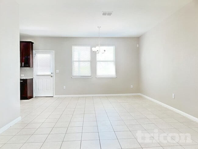 Building Photo - 5343 Marsh Ln