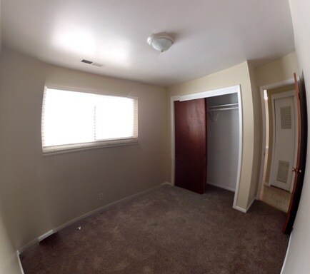 Building Photo - 5568 S 2350 W