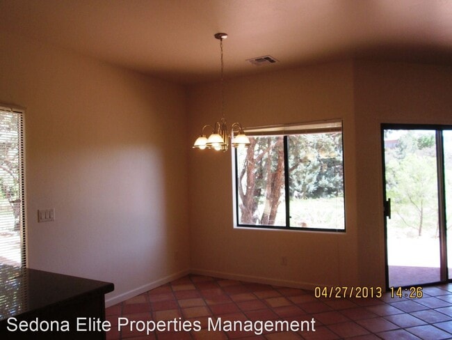 Building Photo - 3 br, 2 bath House - 53 MONTEREY CIRCLE