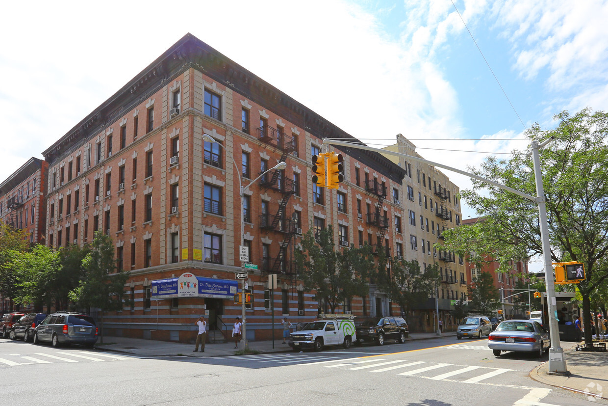 Primary Photo - 209 Wadsworth Ave