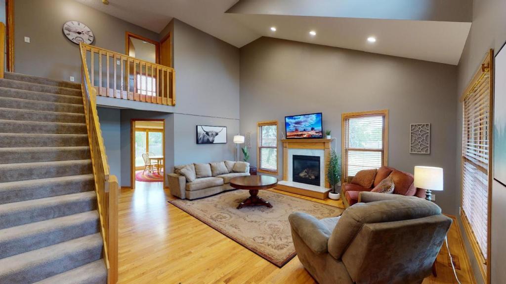 11878 Lake Ln, Lindstrom, MN 55045 House Rental in Lindstrom, MN