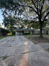 Building Photo - 2212 Belle Grove Dr