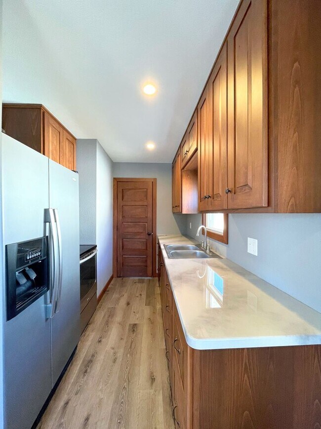 Building Photo - Studio Style 1 Bed Home