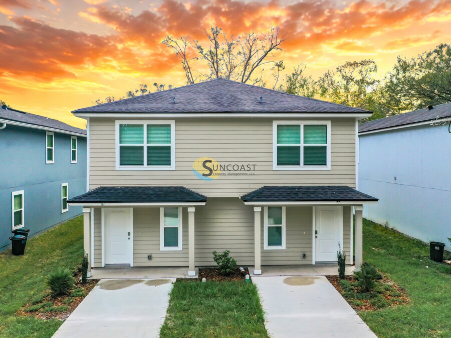 Foto principal - 6145 Delmar Pl