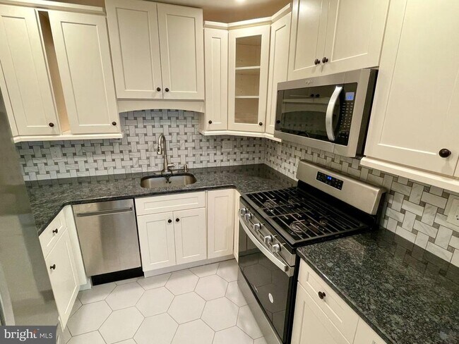 Foto del edificio - 506 Meadowview Ln
