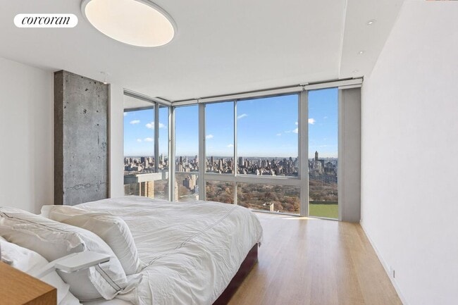 Building Photo - 101 W 67th St