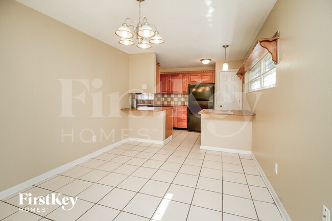 Foto del edificio - 2720 Erin Rd