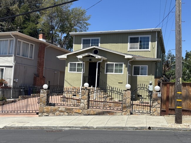 Building Photo - 3107 82nd Ave